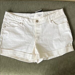 a.n.a Women's White Cuffed Denim Shorts